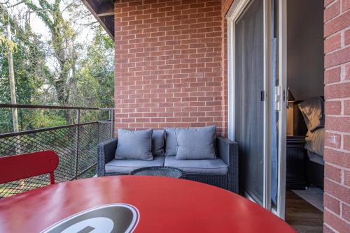 Athens Apartment | Classic City Getaway - Walk to Sanford Stadium! condo
