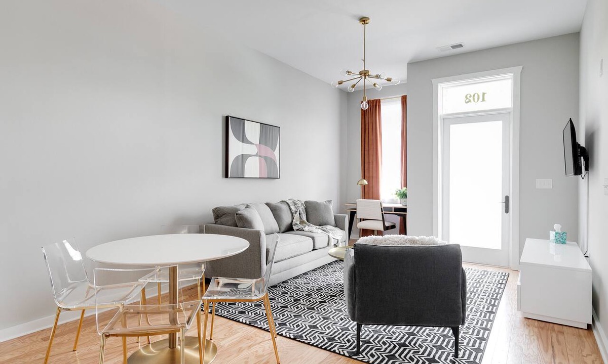 Church Hill Apartment | Classy, Spacious Apt Near Esteemed Restaurants