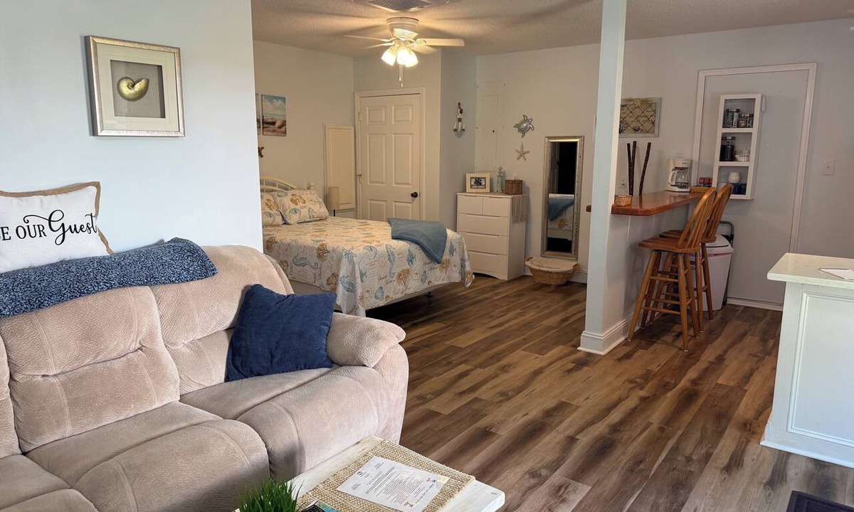 Beaufort Apartment | Close to Beaches, Parris Island & Pet friendly-on Lady's Island!