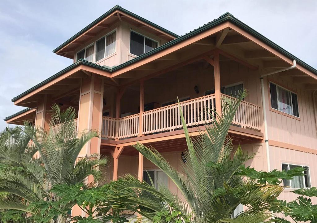 Kehena House | Coconut Palms Vacation Rental near lava fields and beaches