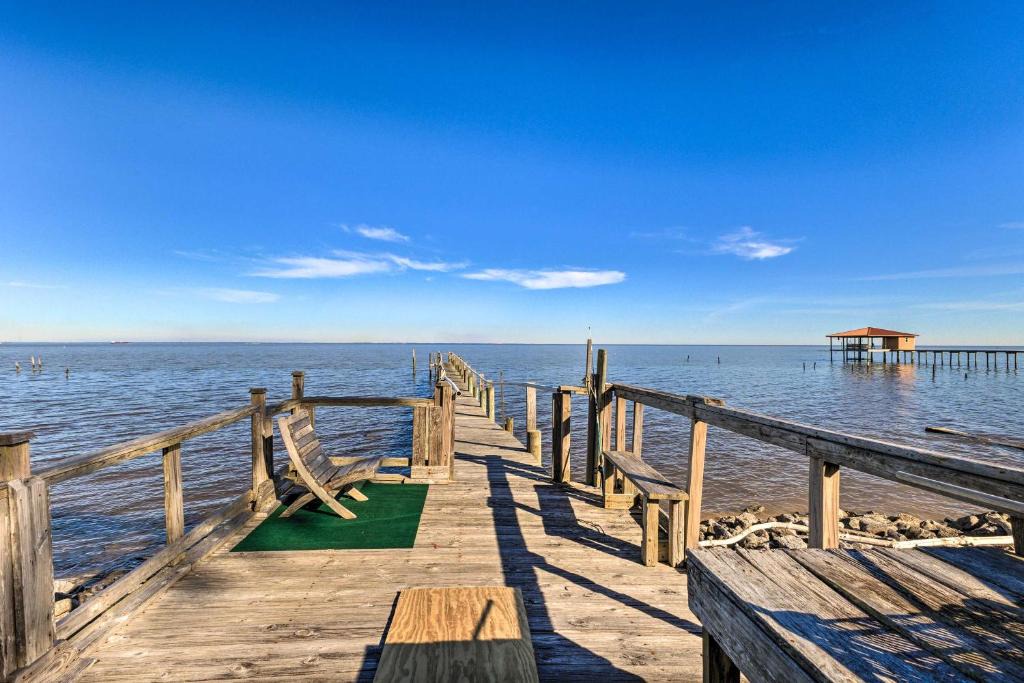 Theodore Apartment | Coden Vacation Rental w/Bay Access!