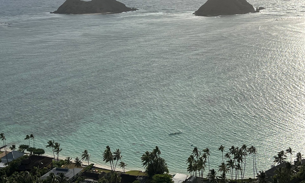 Lanikai House | Comfy 1 bedroom steps to white sand beach