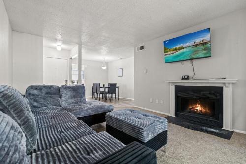North Arlington Apartment | Comfy 2Bdr Unit