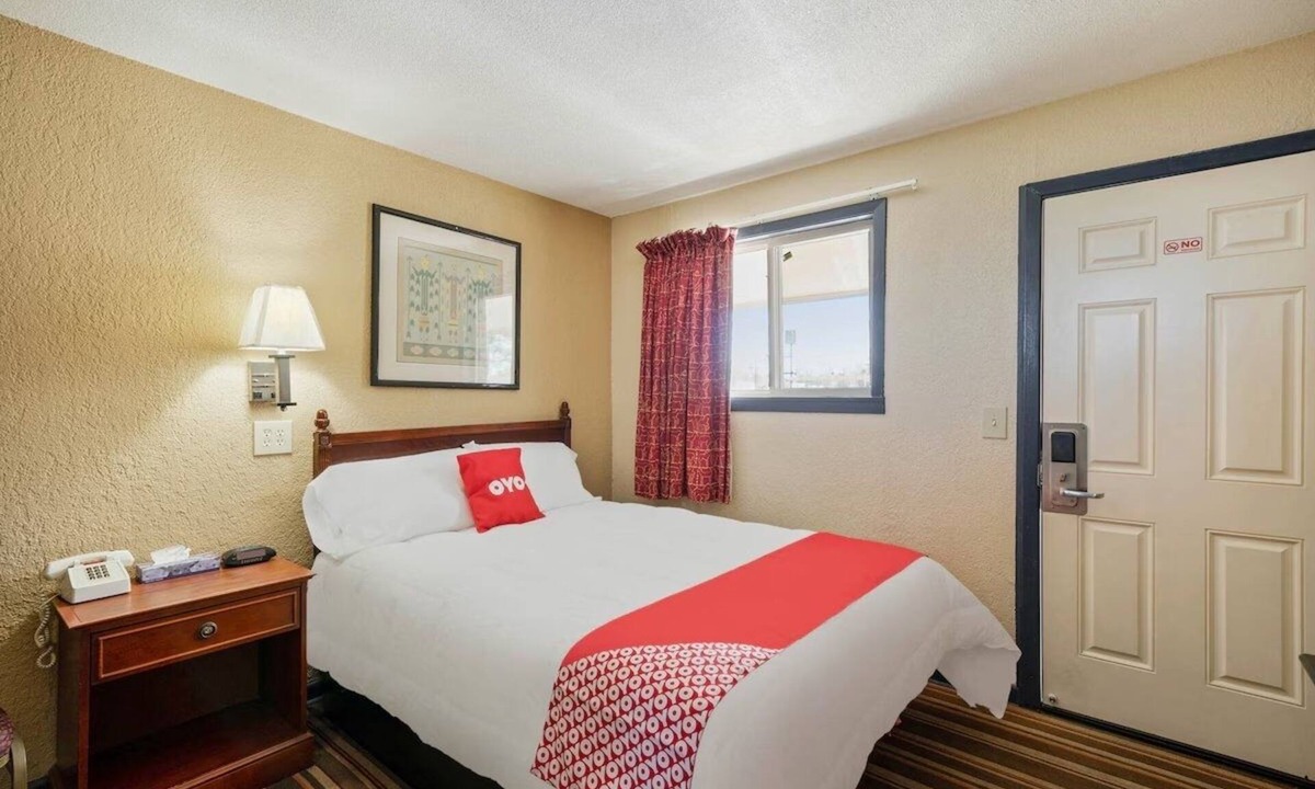 Luling Hotel | Convenient Central Texas Stay Near Buc-ee’s, Parking Included & Easy Road Access