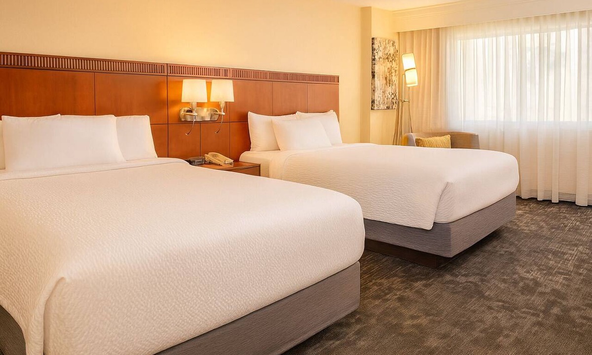 University Place Hotel | Convenient Stay! 2 Relaxing Unit | Pets Allowed + Access to the Pool