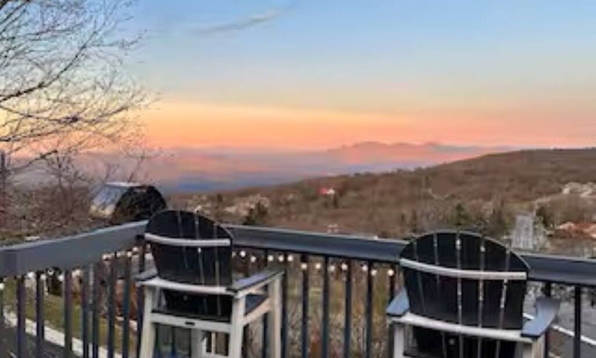 Banner Elk Ski Chalet | Cool Mtn Escape - Hike & Bike - Mtn Views - Hot Tub