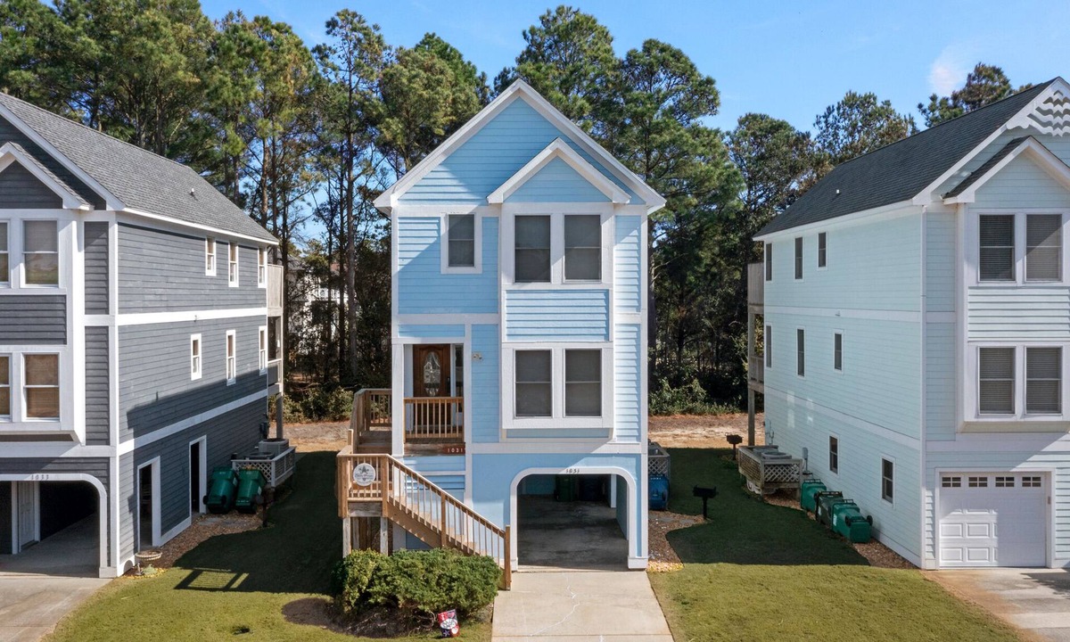 Corolla Light House | Corolla Premier: Short Walk to Beach | EV Charger