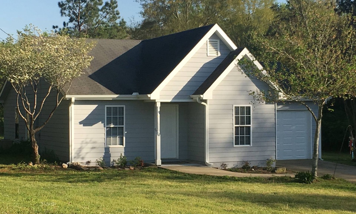 Jefferson Cottage | Cottage. 3 bedrooms, 2 baths and full kitchen on sheep and goat farm