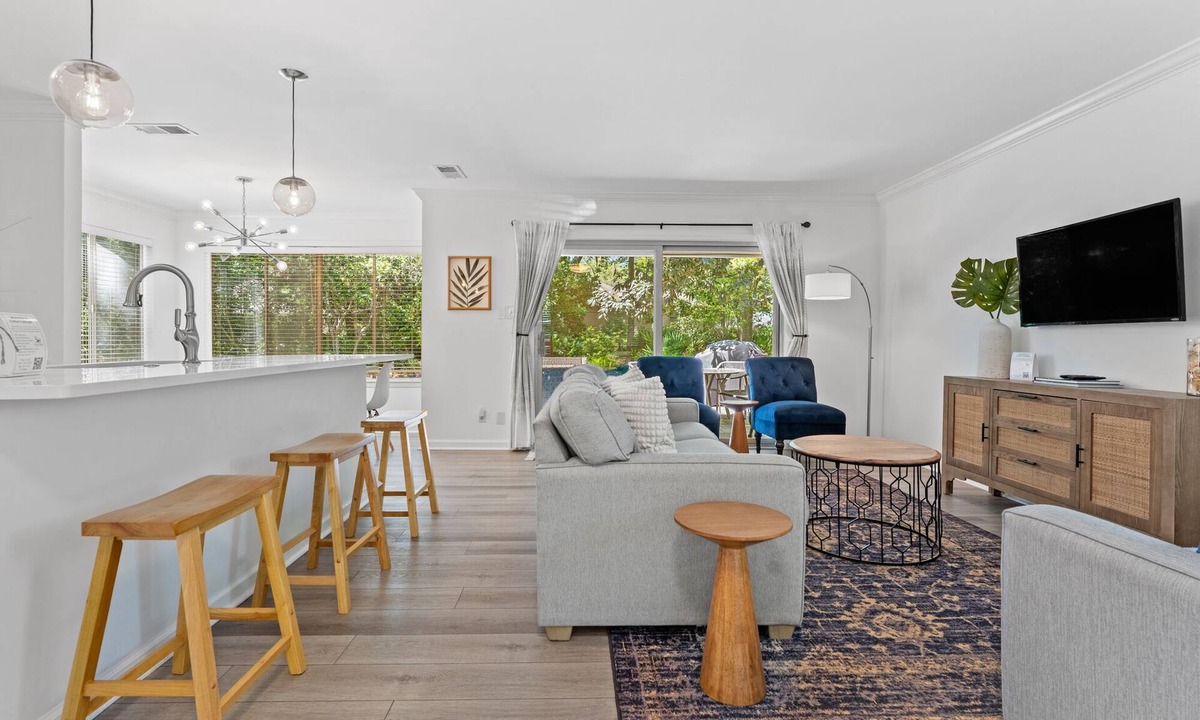 Lawton Woods House | Cotton Cottage – Pet-Friendly Retreat with Private Pool & Fenced Yard | Sleeps 8