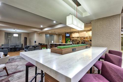 Coliseum Central Hotel | Country Inn & Suites by Radisson, Hampton Coliseum