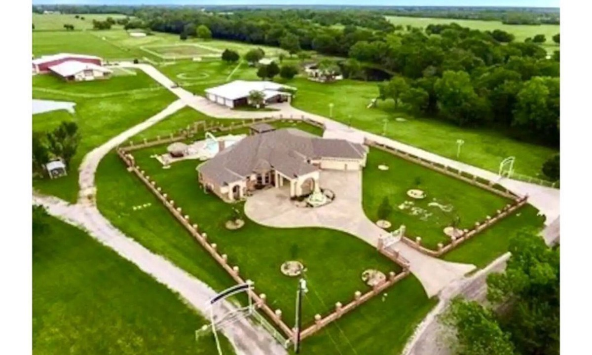 Gober House | Country Side Spacious ranch home