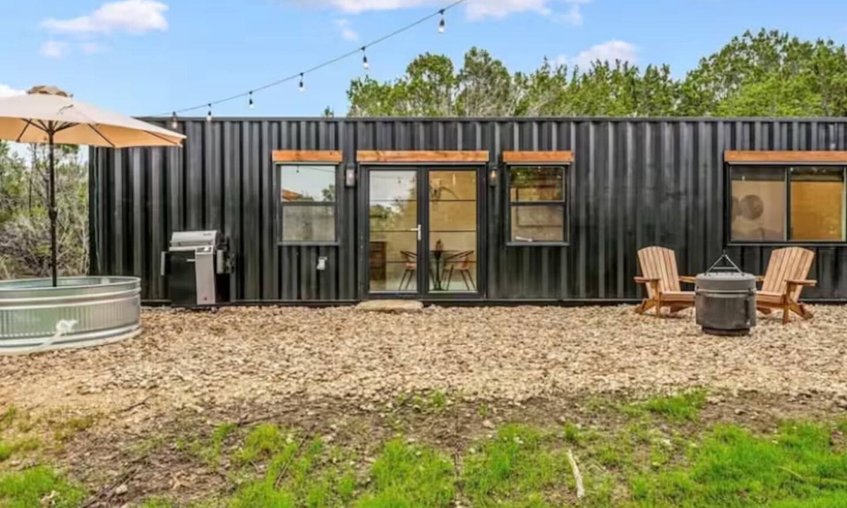 Paluxy Cabin | Country Stay on the Creek- perfect for couples!