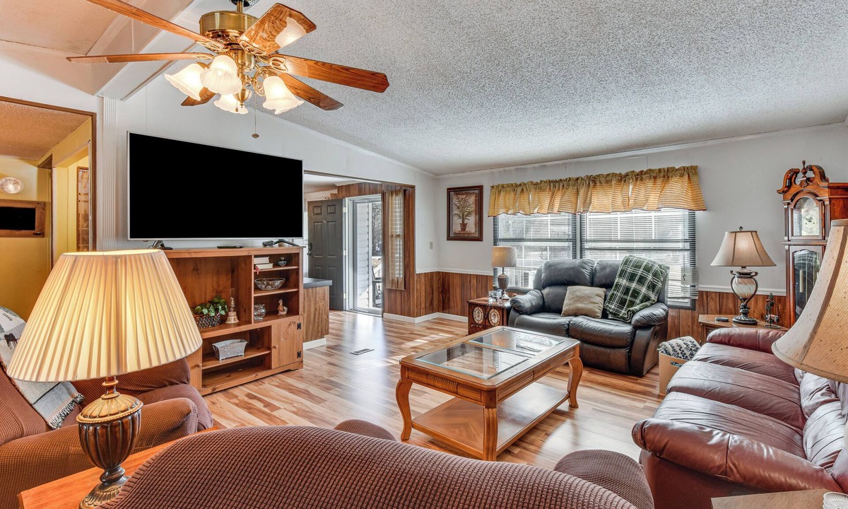 Tamassee House | Countryside Haven w/Spacious Yard in Tamassee!
