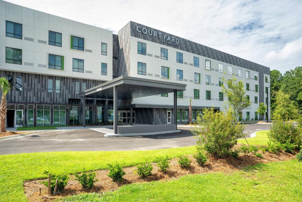 North Charleston Hotel | Courtyard by Marriott Charleston-North Charleston
