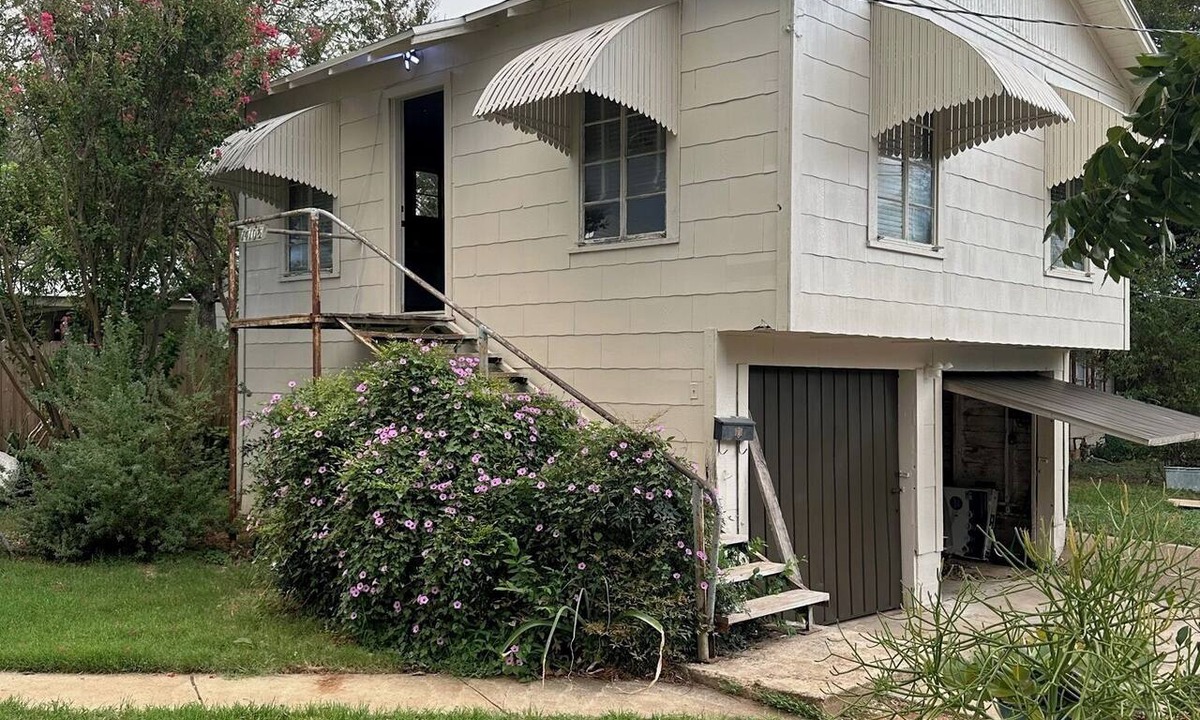 Brownwood Apartment | Cozy 1-bedroom apartment in nice Brownwood with AC