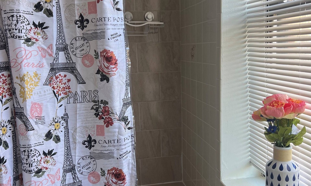 Flatbush Apartment | Cozy 1-bedroom apartment rental