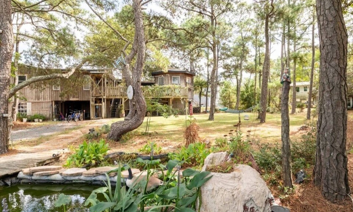 Nags Head Cabin | Cozy 1-bedroom cabin in perfect Nags Head with AC