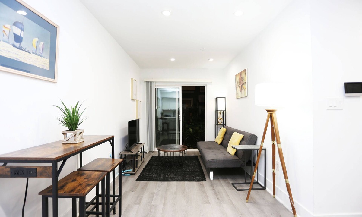 Petworth Bed & Breakfast | Cozy 1BR in Petworth with WiFi & Garden View