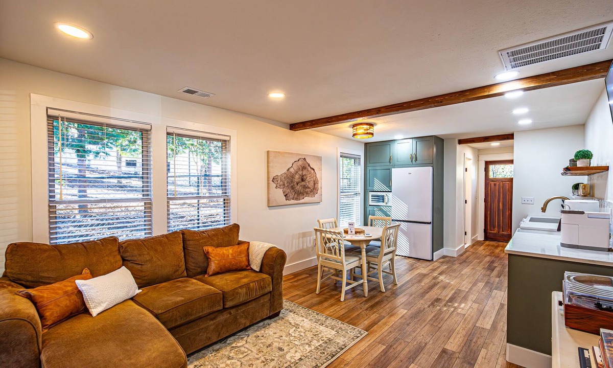 Dahlonega Cottage | Cozy 2 BR, 2 BA Cottage in Downtown Dahlonega!