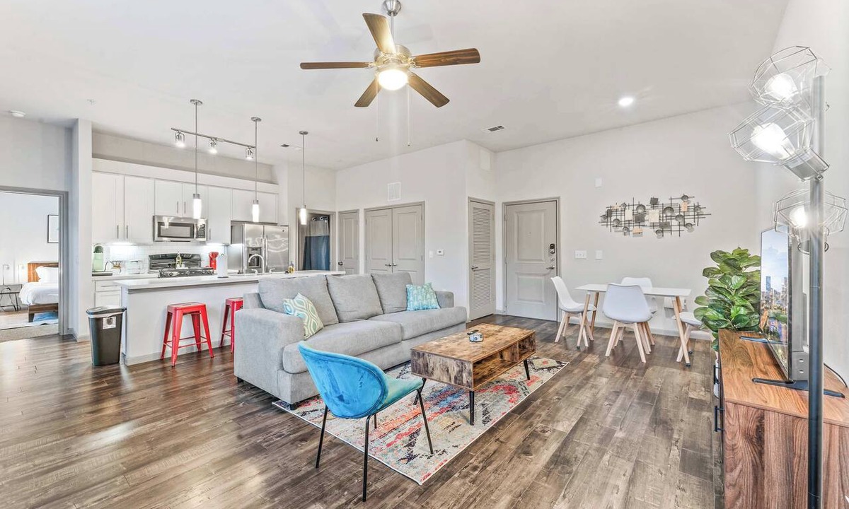 Montopolis Apartment | Cozy 2BR suite close to Downtown w/fast WiFi