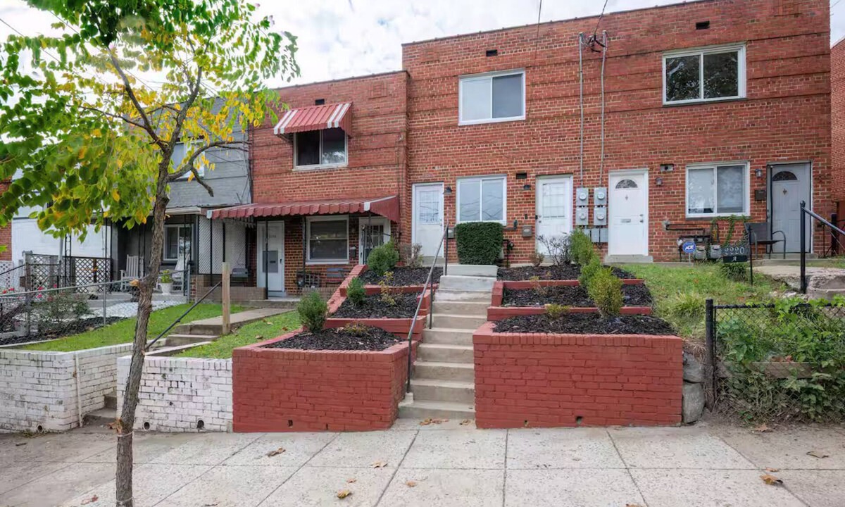 Northeast Apartment | Cozy Brentwood Suite, Fully Furnished Home in Washington, D.C.