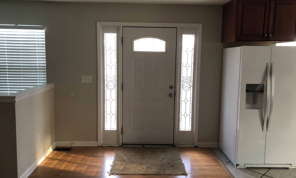 Charlotte House | Cozy City Retreat! Spacious 6-bedroom house in marvelous Charlotte with WiFi, AC