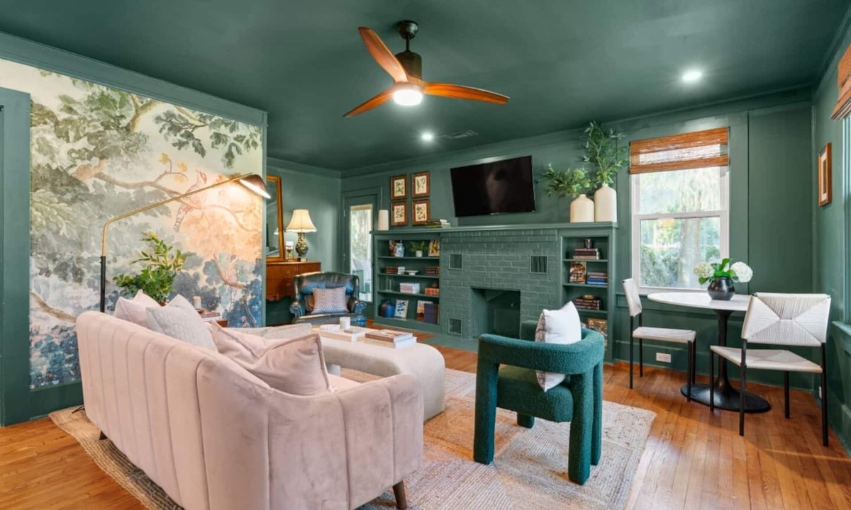 Pigeon Point House | Cozy Cottage Close to Downtown
