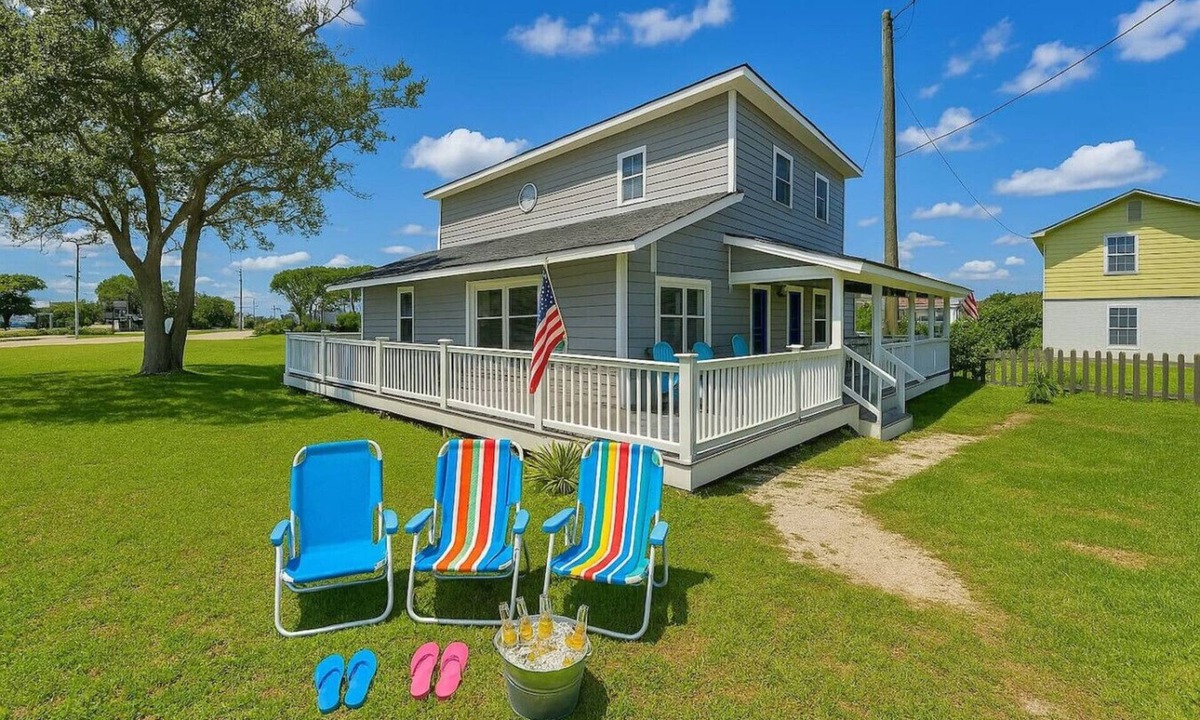 Salter Path House | Cozy Crab Shack | Porch, Breezes, Near Beach
