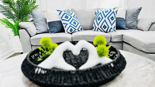 Paw Creek House | Cozy Escape, private rooms in Charlotte with shared common spaces