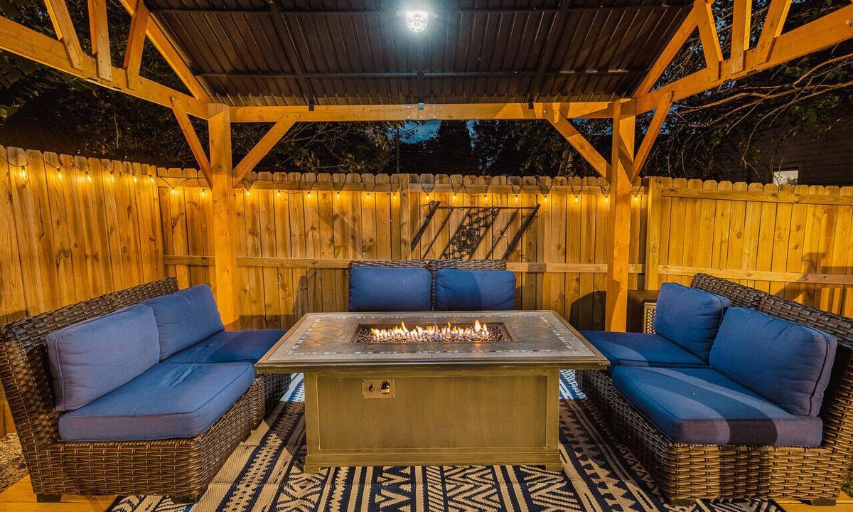 Dunean House | Cozy Greenville Cottage - 7 Min to Downtown. Sleeps 3