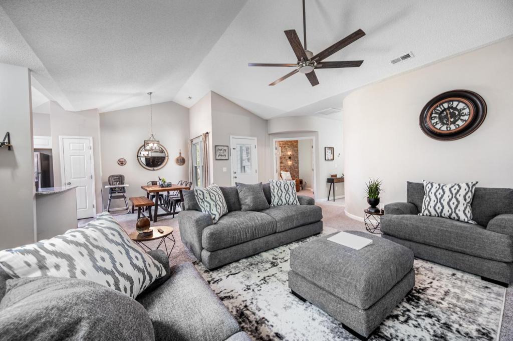 Cary Apartment | Cozy Industrial Kildaire Farms Home- near Downtown