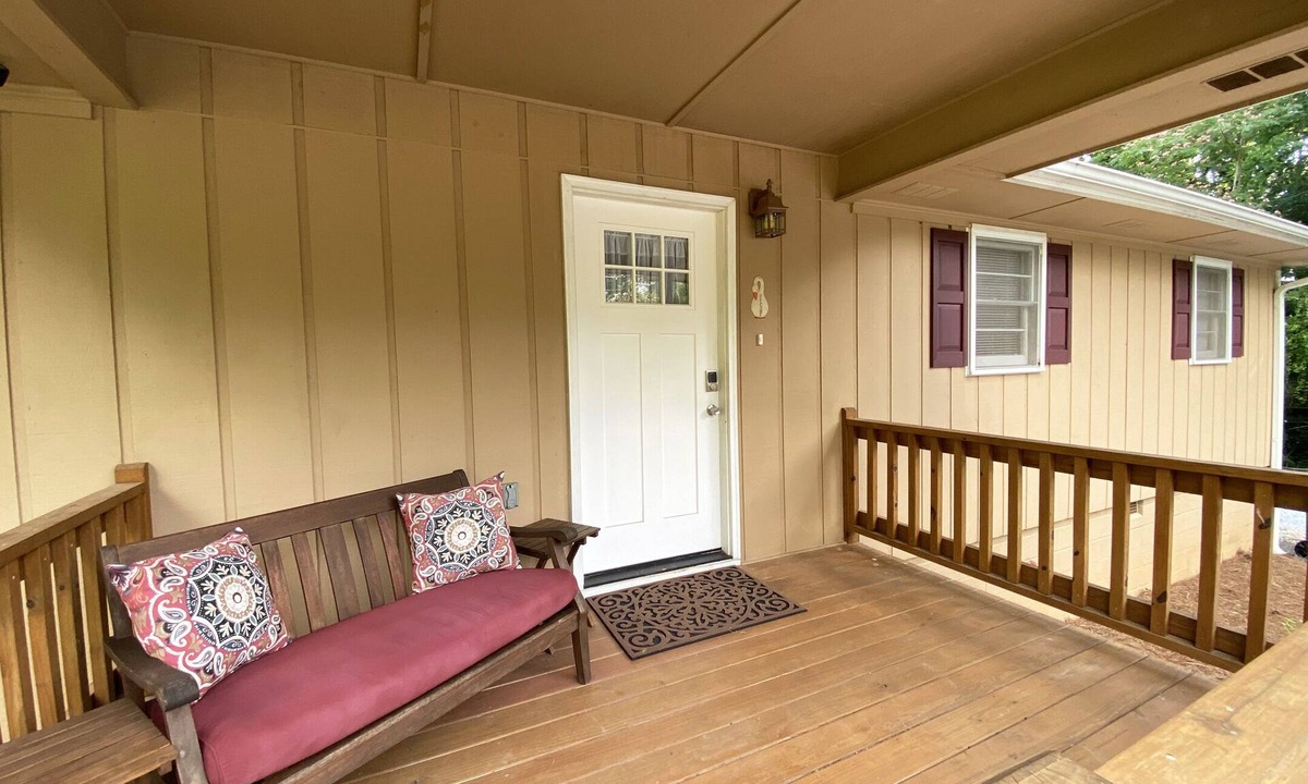 Gumlog House | Cozy Lake Hartwell Cottage near Tugaloo State Park