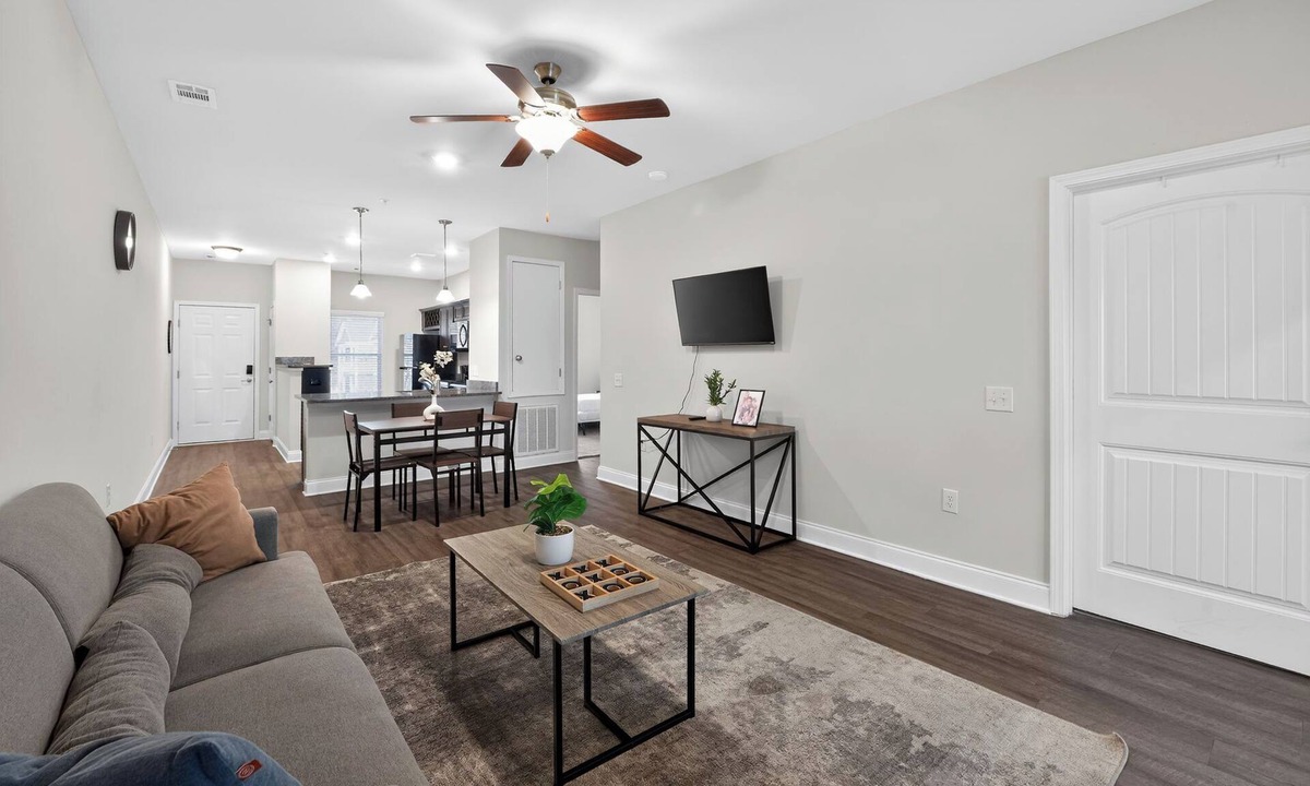 Savannah Apartment | Cozy Modern Apartment in Savannah