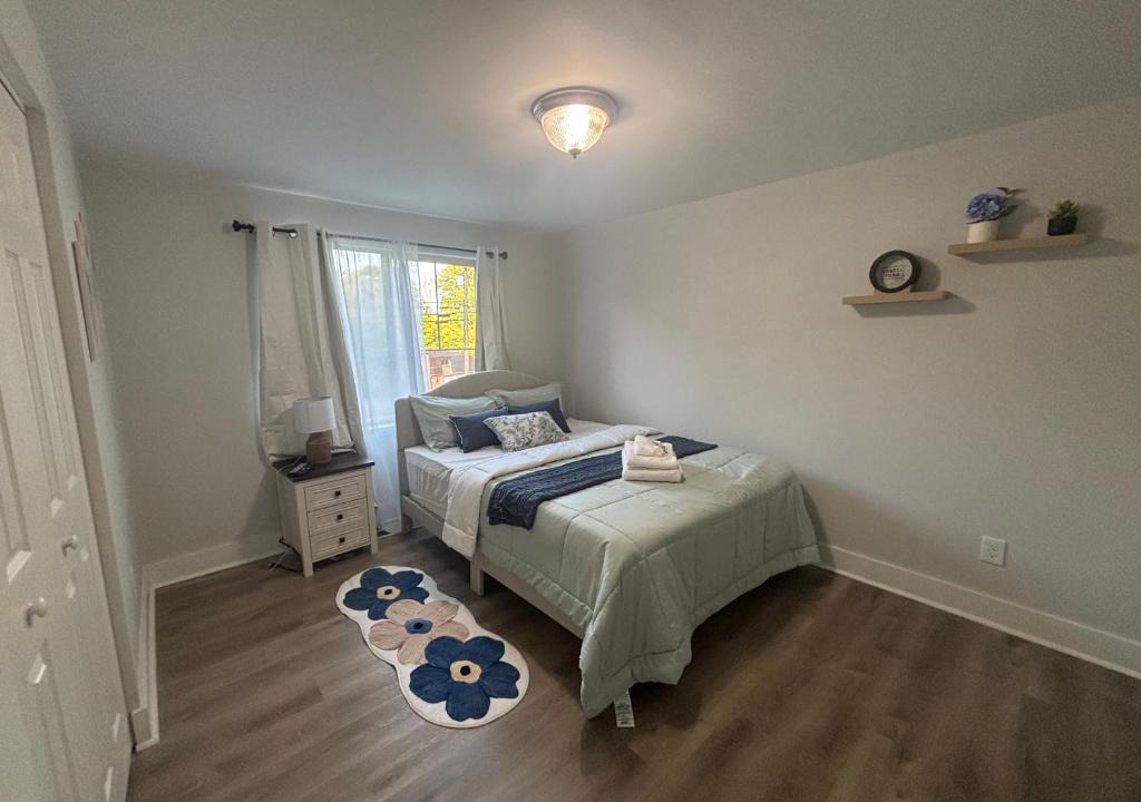 Decatur House | Cozy Rooms in Decatur