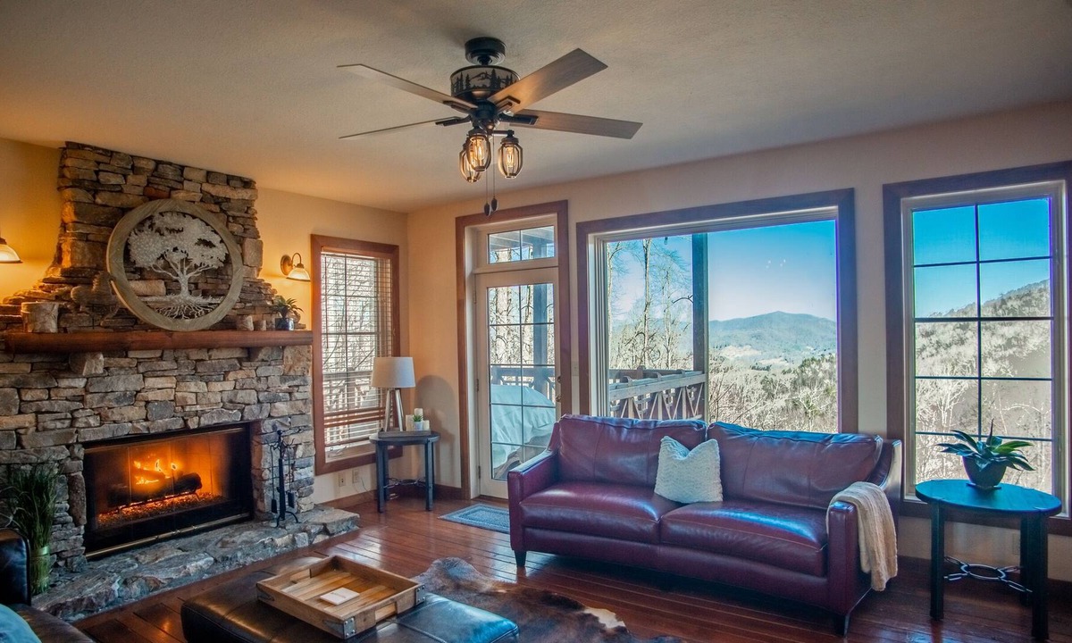 Mountain Air Villa | Creekside Mountain Retreat- Club Access