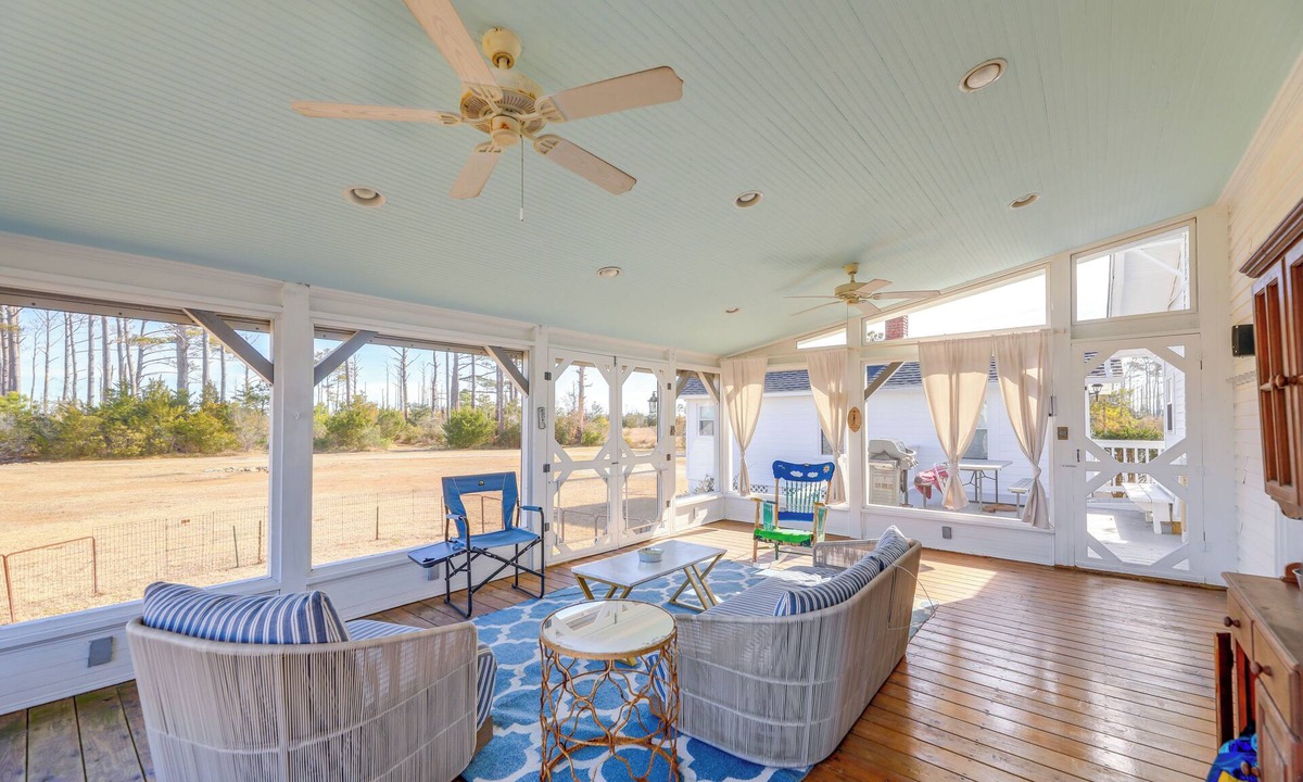 Davis House | Crystal Coast Family Retreat < 1 Mi to Boat Ramp!