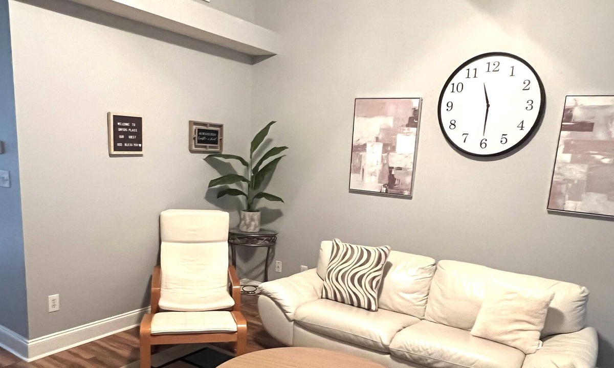 Charlotte House | "David's Place ". A spacious and relaxing 3bedrooms, 3beds, 2baths Townhome