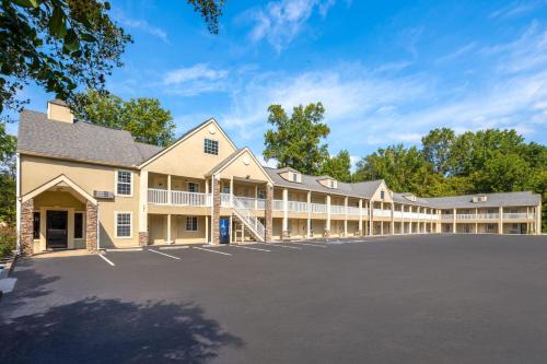 Canton Hotel | Days Inn by Wyndham Canton