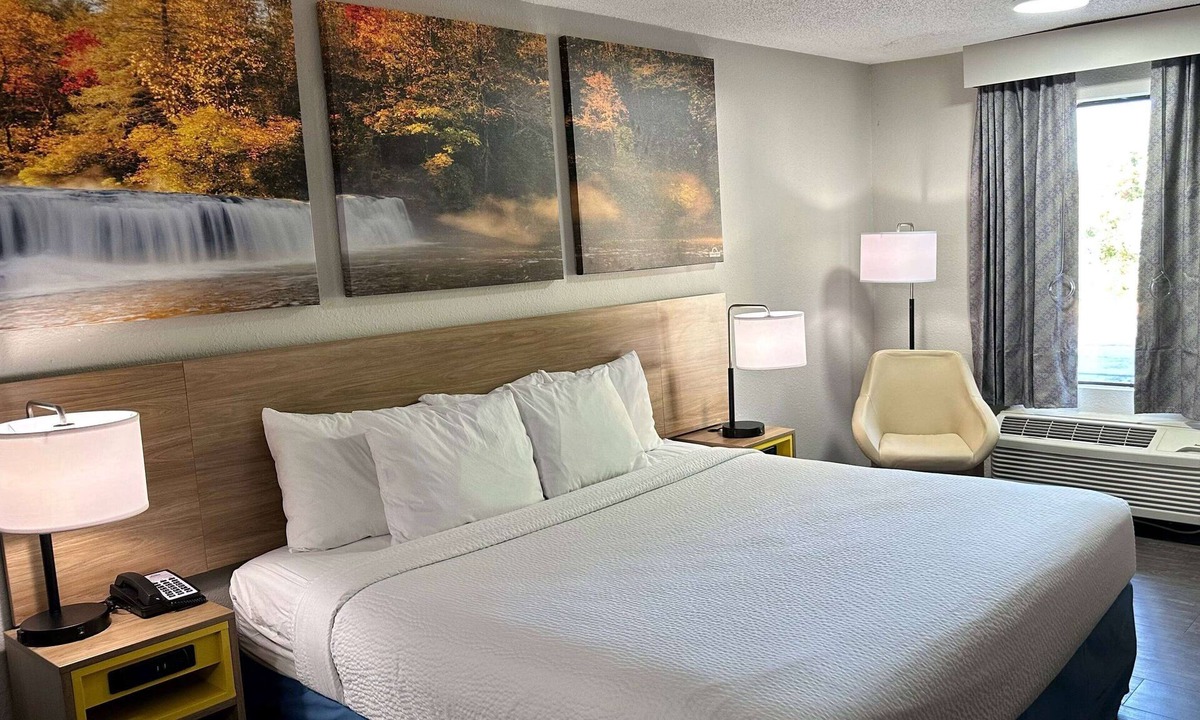 State Park Hotel | Days Inn by Wyndham Columbia NE Fort Jackson
