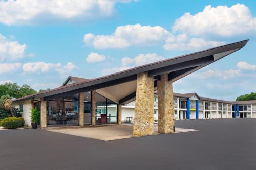 Gatesville Hotel | Days Inn by Wyndham Gatesville