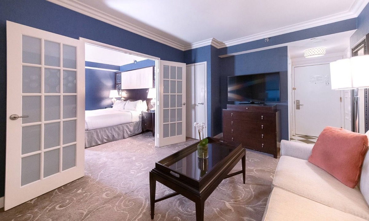 Logan Circle Hotel | DC Diplomat Suite – Spacious & Elegant Stay