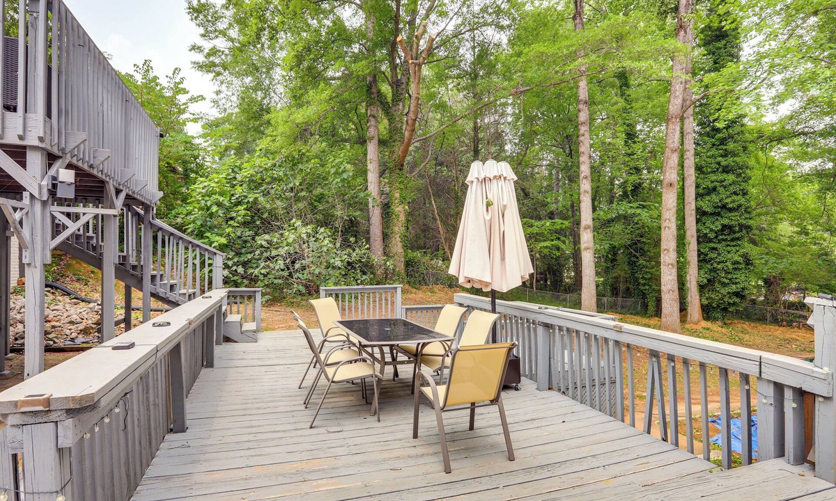 Stockbridge House | Deck & Game Room: Family Home in Stockbridge!
