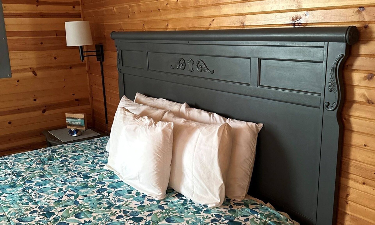 Alger Cabin | Deluxe Cabin (PF)(Accessible)