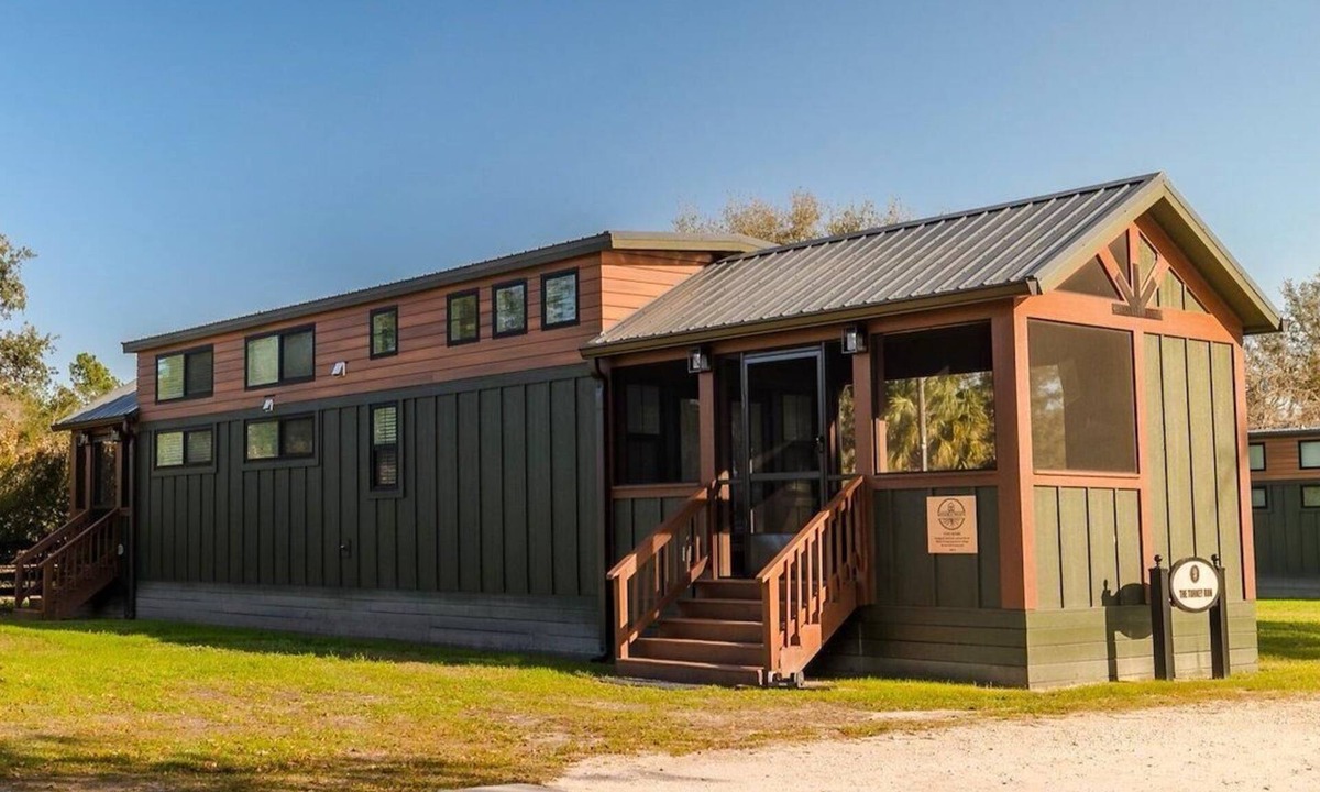 Bronson Resort | Deluxe Two-Bedroom, Two-Story Resort Cabin