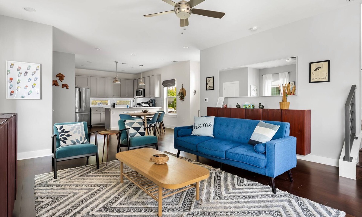 Govalle House | Designer East Austin Retreat by Barclé