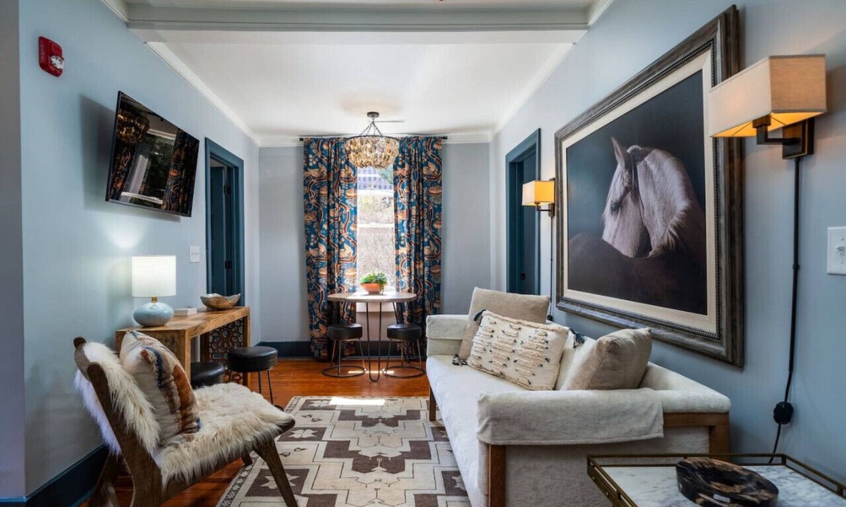 Downtown Charleston Apartment | Designer Suite in the Heart of Charleston
