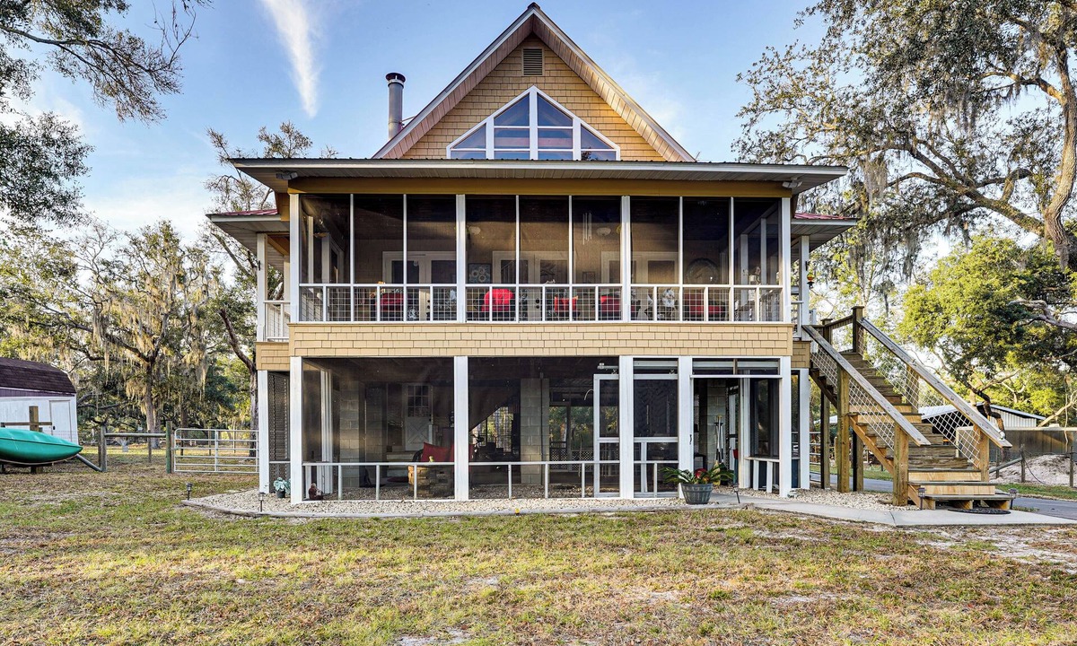 Fanning Springs House | Dog-Friendly Home w/Dock on Suwannee River!