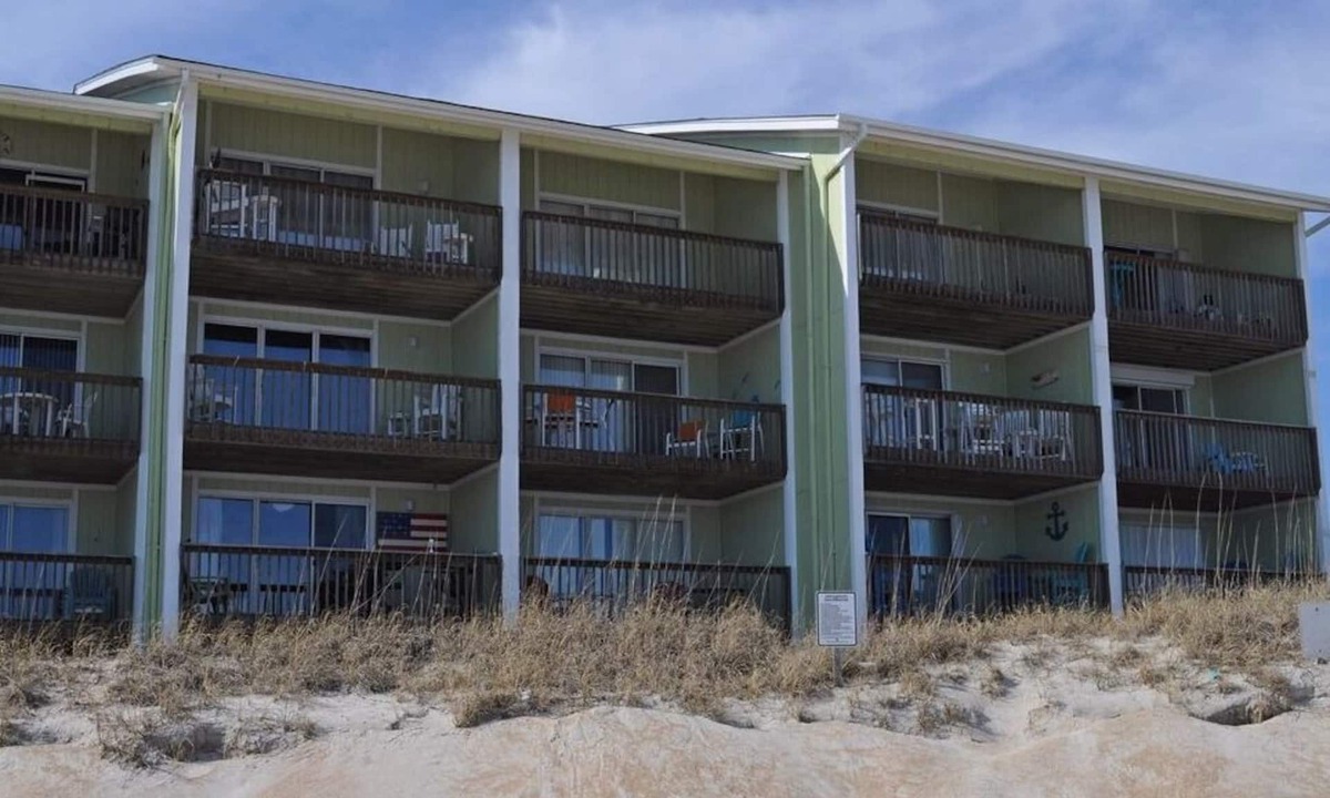 Surf City Condo | Dolphin Watch - 2nd floor condo with ocean views