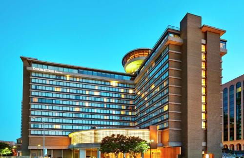 Crystal City Hotel | DoubleTree by Hilton Washington DC – Crystal City
