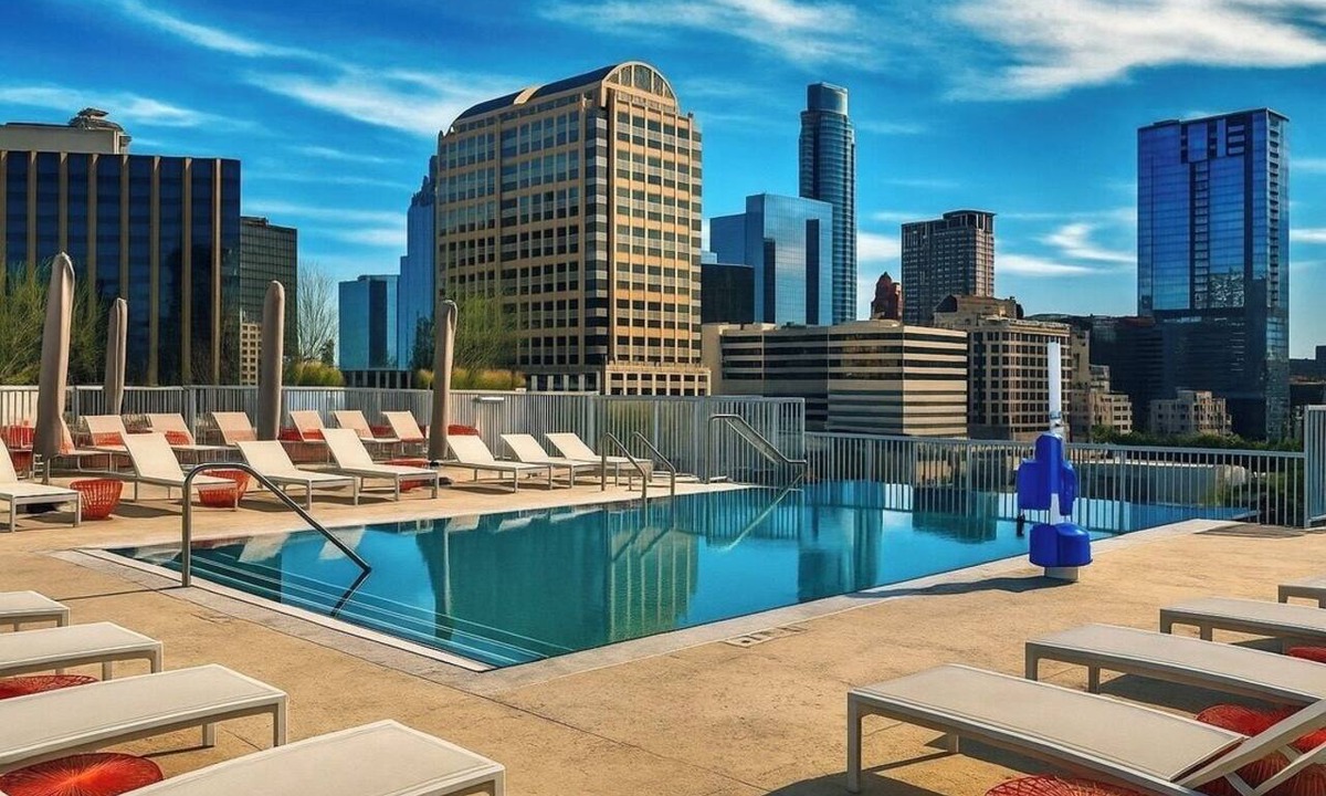Civic District Condo | Downtown Austin Getaway - Luxury 3BR Suite w/Rooftop Pool & Views - Near 6th St